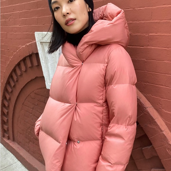 Aritzia Jackets & Blazers - Aritzia Coral Puffer Jacket
